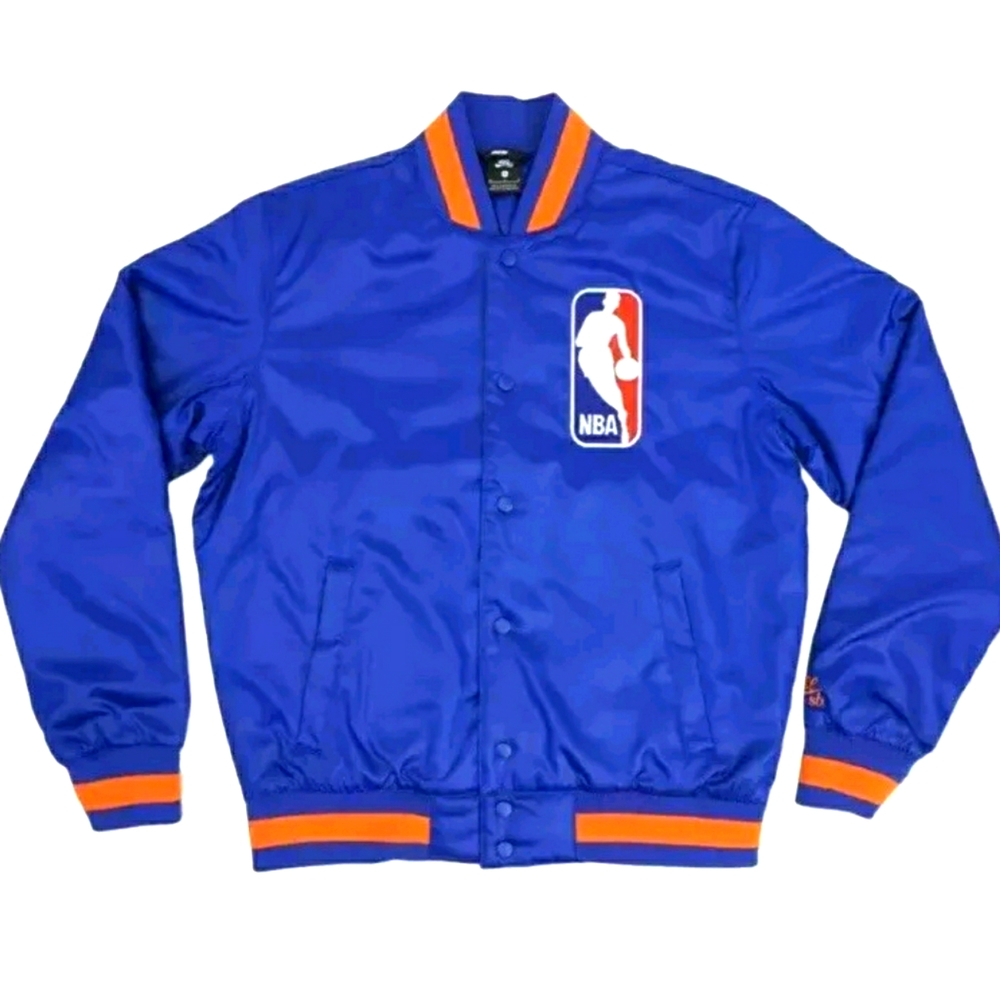 Vintage NIKE SB NEW YORK KNICKS Satin Jacket